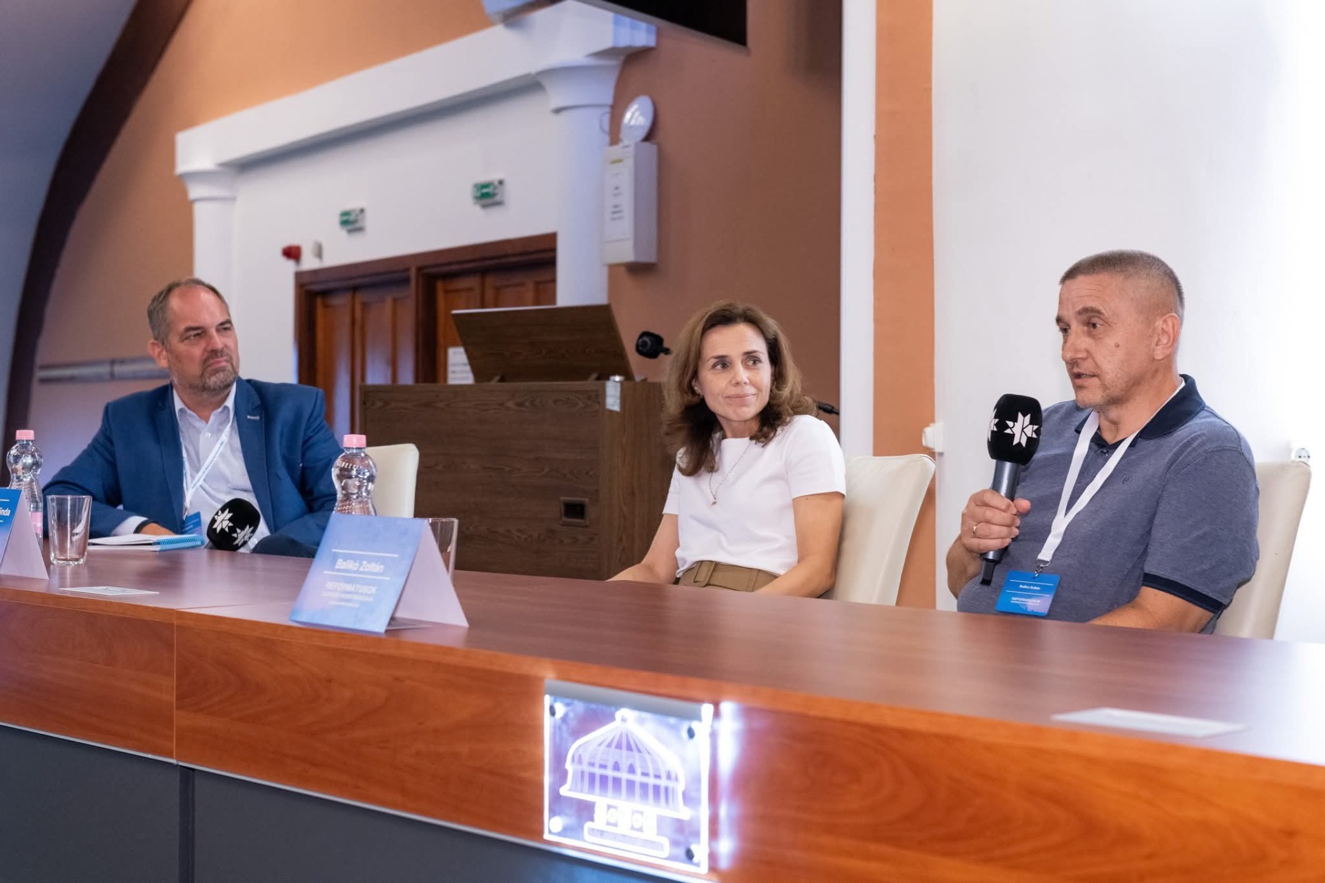 Együttélés a mindennapokban - létezik jó példa? - pódiumbeszélgetés 01:34:00-tól