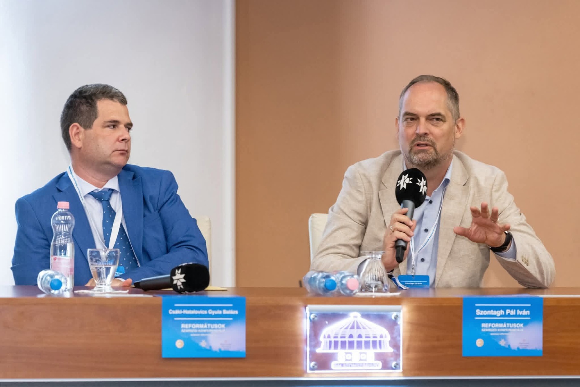 Pódiumbeszélgetés a mesterséges intelligenciáról